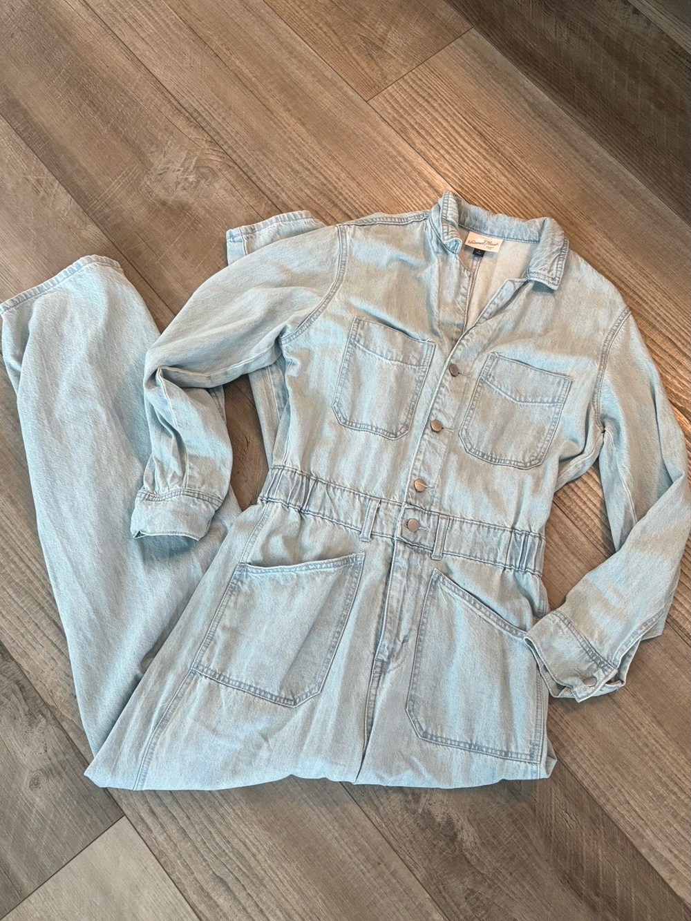Universal Thread Light Blue Denim Button-Up Shirt